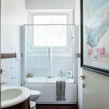 아파트 Now - By My In 코모